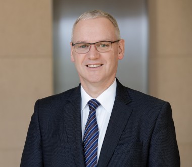 Portrait von Dr. Stefan Hussy, DGUV.